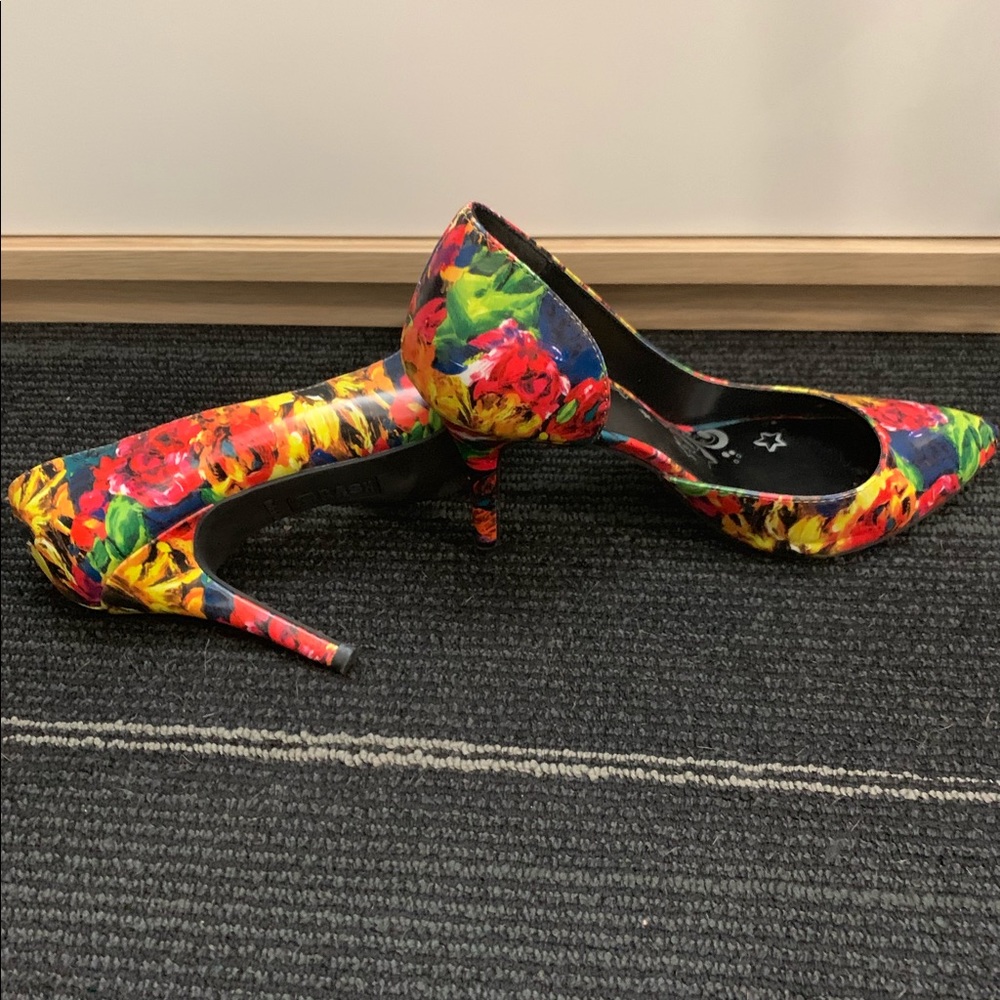 Colorful Heels - Picture 2 of 3